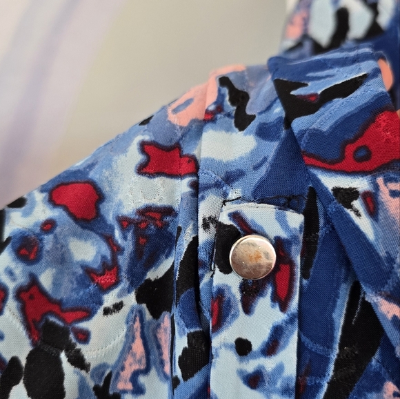 New Directions Curvy | 2X | Abstract Floral 3/4 Sleeve Blouse - Picture 4 of 6